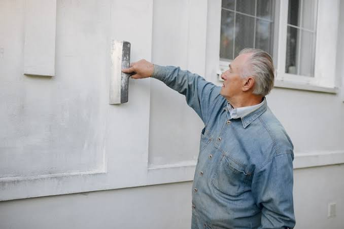 signs stucco needs repair